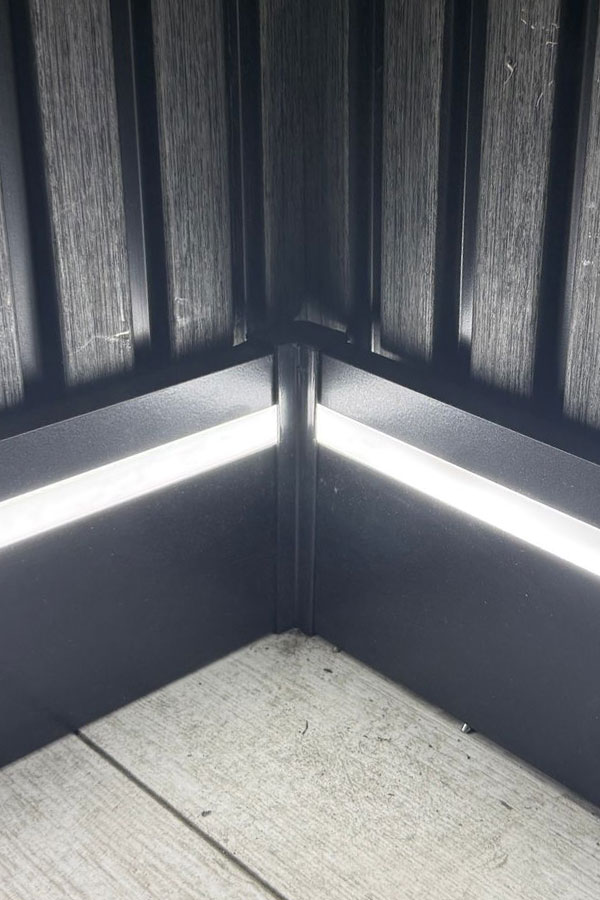 LED’li Süpürgelik İç Köşe Aparatı LED’li Süpürgelik İç Köşe Aparatı